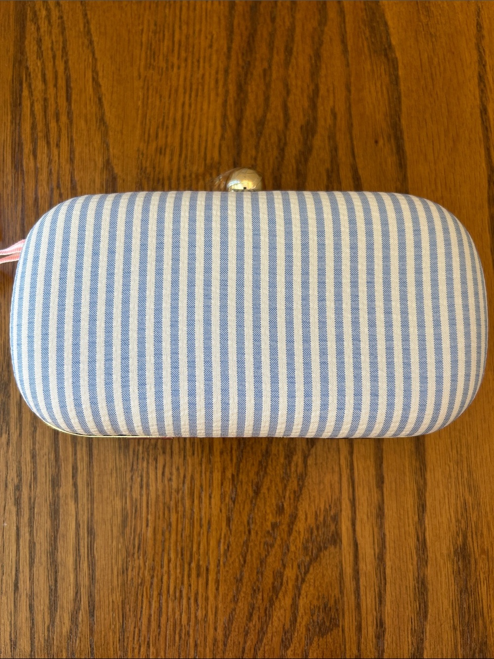 Vineyard Vines Cross Body Clutch - Picture 4 of 8
